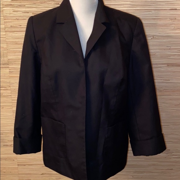 Studio Works Jackets & Blazers - Studio works black lined  size 14 blazer. EUC